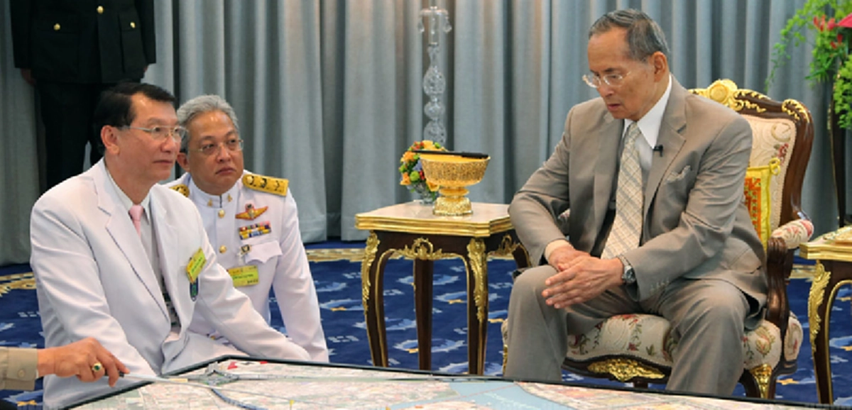 "บารมีที่ทุกคนสร้างได้คือการสร้างเคยชินกับความดีในทุกเรื่อง" พระราชดำรัสของพ่อหลวงรัชกาลที่๙ ที่พระราชทานไว้ในใจคนไทยทุกคน