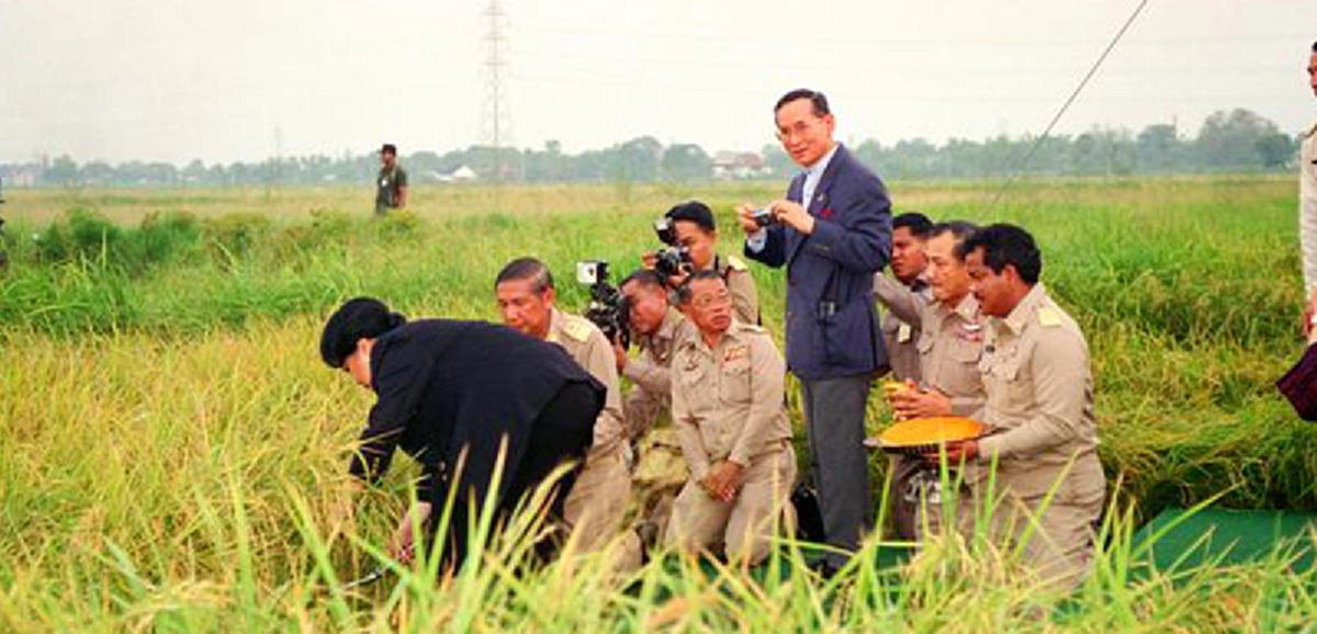 "เรากินข้าวกล้องทุกวัน เรานี่แหละคนจน" พระราชอารมณ์ขันของสมเด็จพระเทพฯที่ทรงมีกับนักข่าว