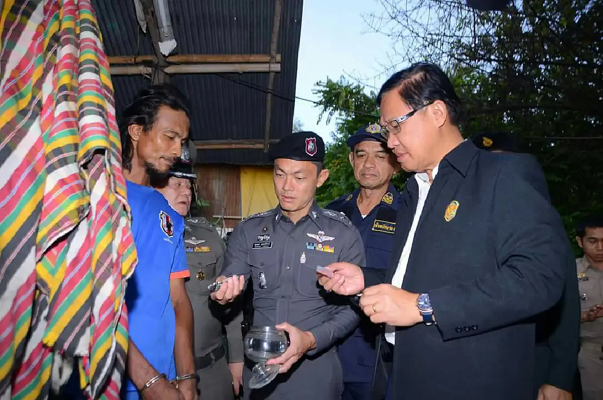 "กรุงเก่า"  เปิดยุทธการ จู่โจมพื้นที่เป้าหมายยาเสพติด 6 อำเภอ จับผู้เสพ-ผู้ค้า จำนวนมาก (มีภาพ)