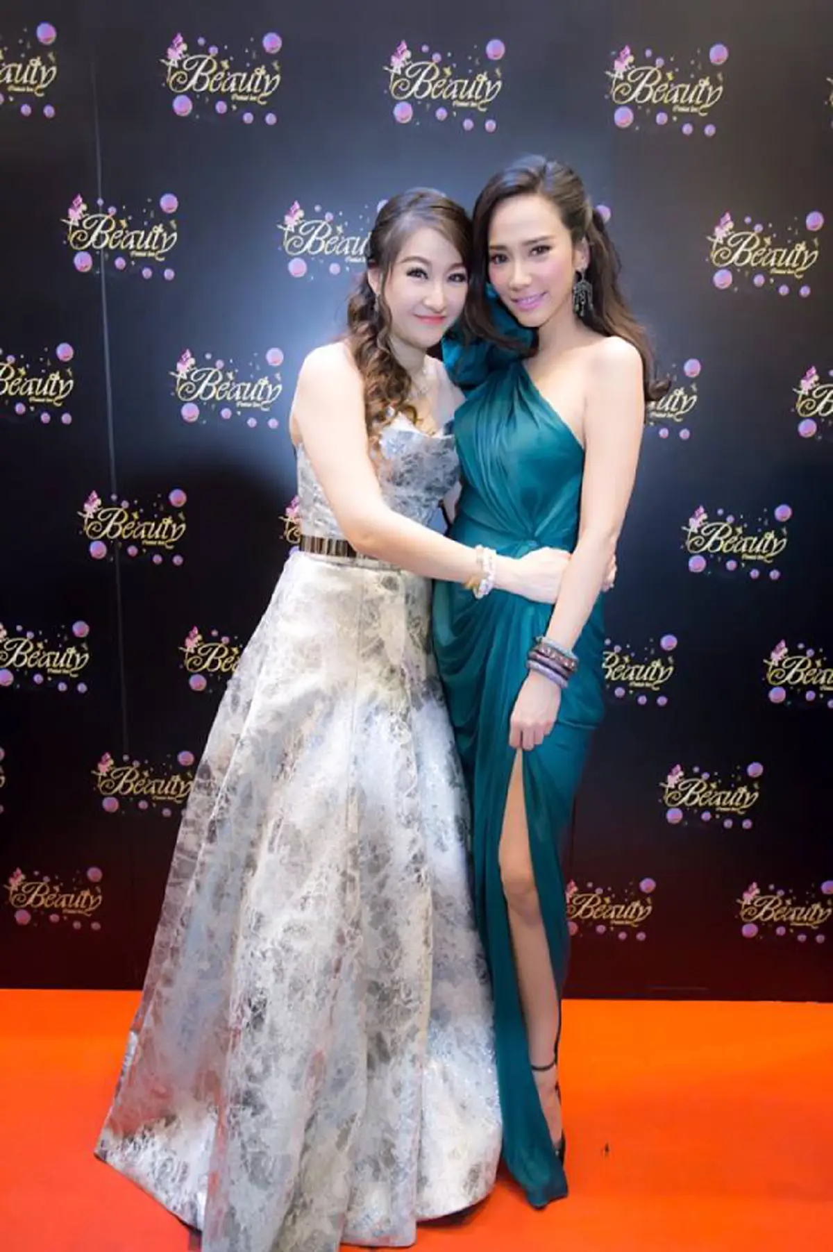 "อั้ม-พัชราภา" คอนเฟิร์ม "บิวตี้เลนส์" ใส่แล้วตาโต แถมสบายตาสุดๆ