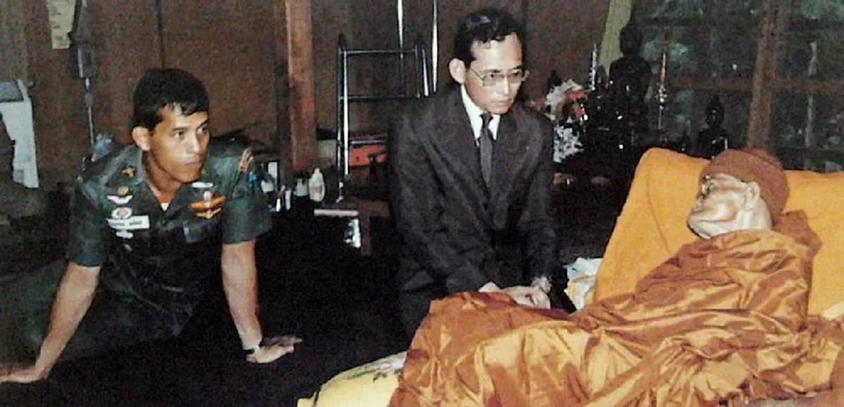 รวม 32 เรื่องราวประทับใจ สมเด็จพระบรมโอรสาธิราชฯ ทรงปฏิบัติพระราชกรณียกิจเพื่อทรงแบ่งเบาพระราชภาระของในหลวง รัชกาลที่ 9 (ภาพชุด+รายละเอียด)