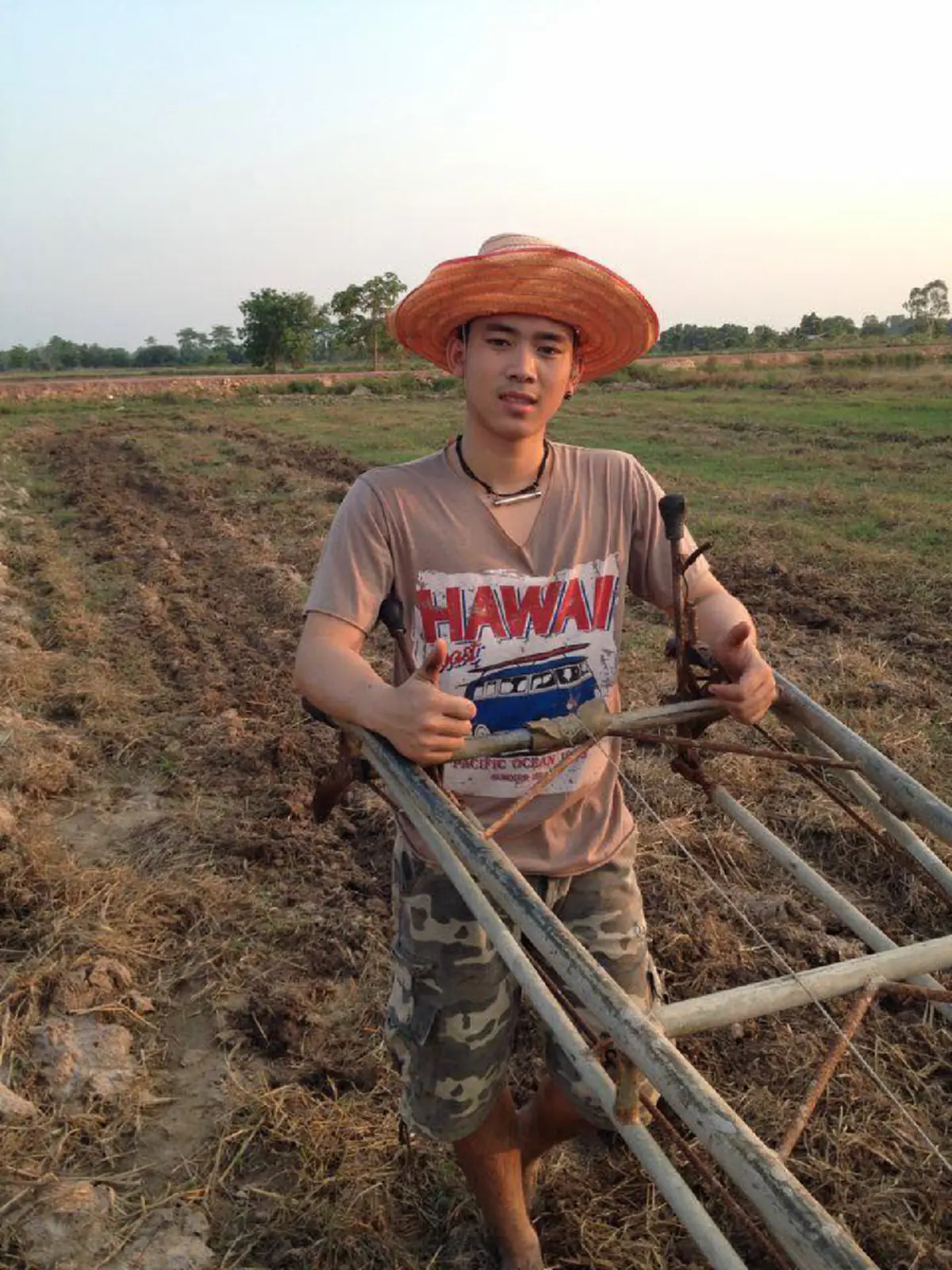 รายนี้อย่างแรงส์!!! เบิ้ล ปทุมราช หนุ่มอีสาน ส่งเพลง " อ้ายมีเหตุผล "ยอดทะลุ100 ล้านวิวเเล้ว!!