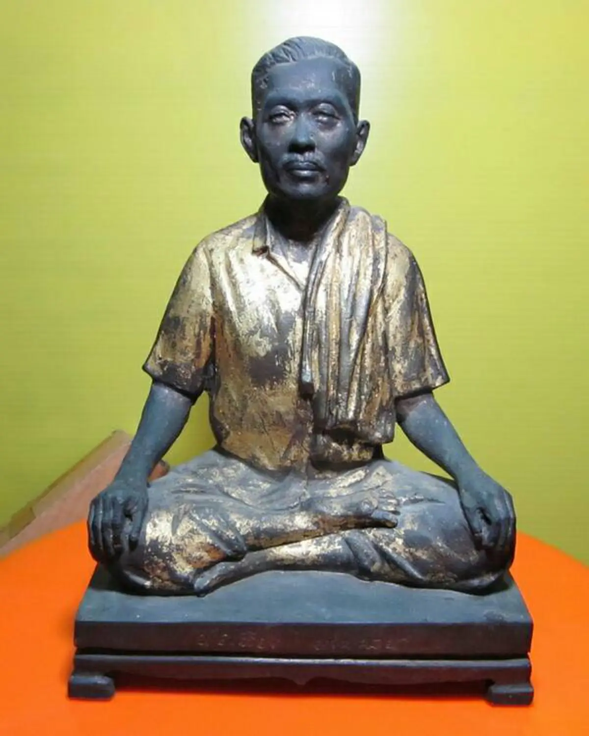 คุณพ่อเที่ยง น่วมมานา  หนึ่งในปรมาจารย์ด้านการสักยันต์แห่งสยามประเทศ กับ ๗ เรื่องราวความขลังอันเหลือเชื่อ!