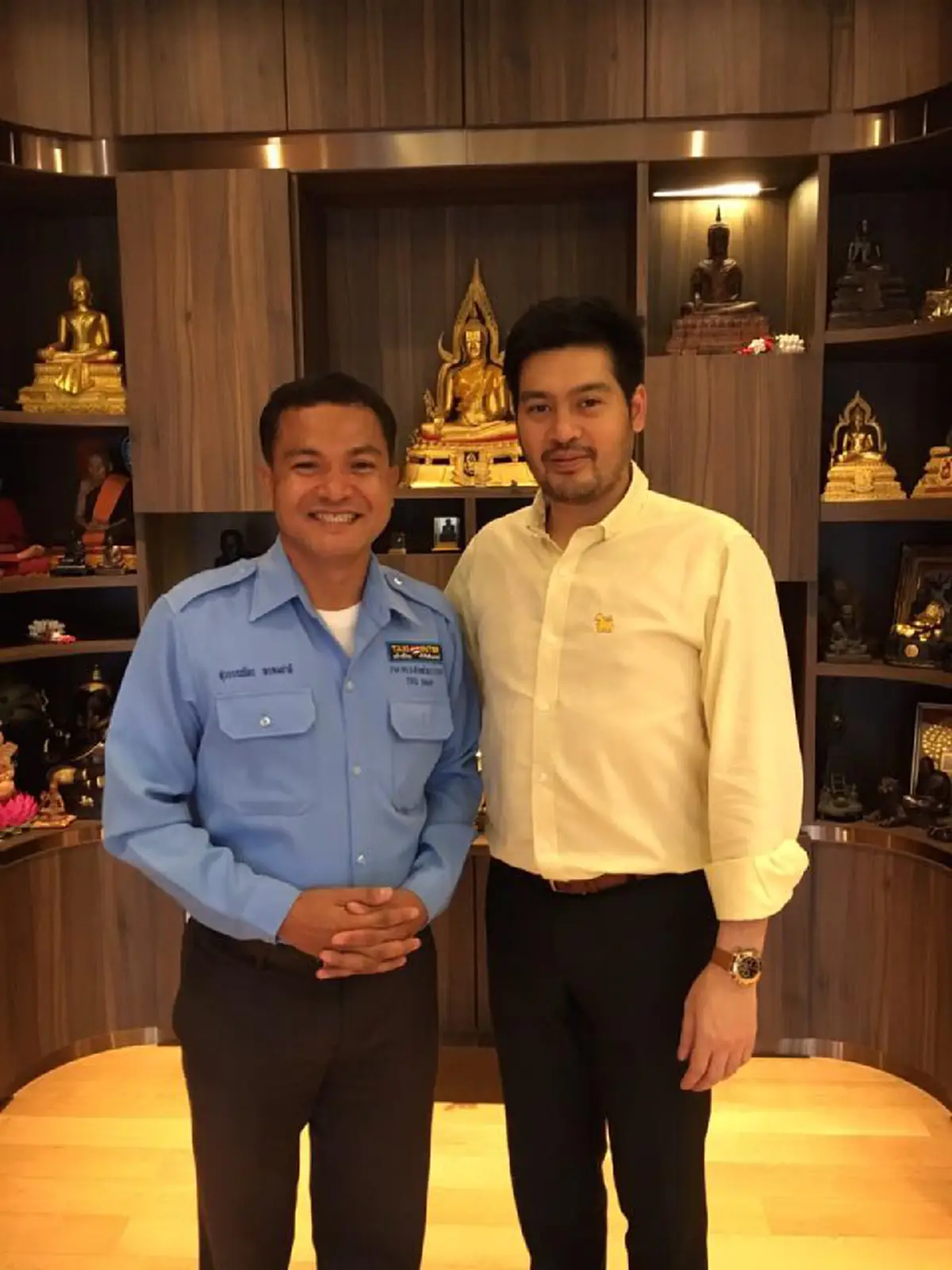 ทายาทหัวใจสิงห์ !!! ต๊อดปิติ บริจาครถป้ายแดงให้แท็กซี่ใจบุญรับ-ส่งผู้ป่วยพิการฟรี 