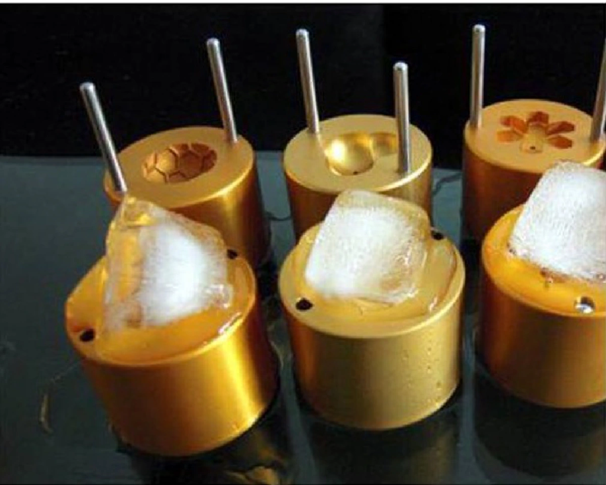 โครตเจ๋ง!! "ไอซ์บอล" น้ำแข็งละลายช้าที่สุดในโลก พร้อมบอกวิธีทำสุดง่ายแบบนี้?? (มีคลิป)