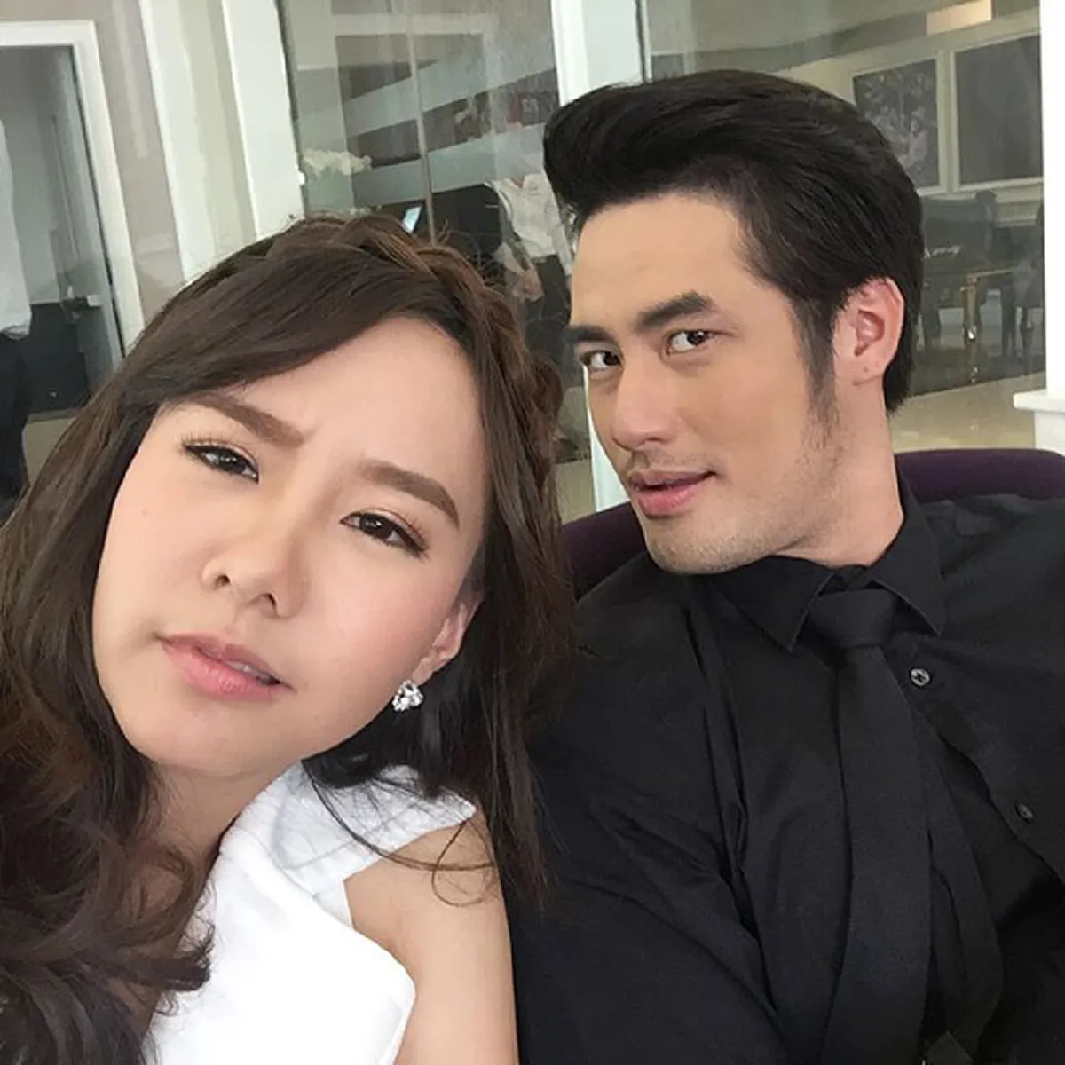 อเล็กซ์ว่าไง!?!?!? คนเม้าท์สนั่น "เต้ย" มีรักใหม่พระเอกดัง  ก่อนจะบานปลาย "บอย ปกรณ์" ชิ่งออกตัวเอี๊ยดเธอไม่ใช่สเปก!!