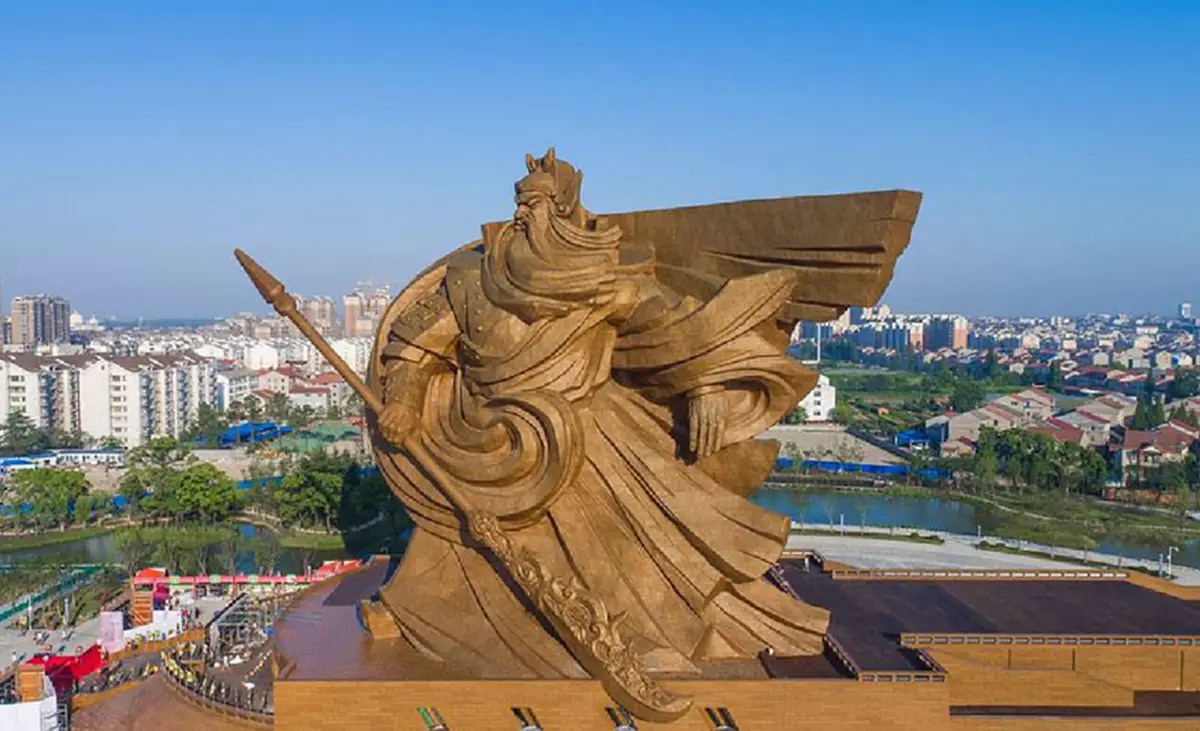 สุดอลังการงานสร้าง! รูปปั้น"เทพเจ้ากวนอู" ที่จีน ทั้งสูง ทั้งสวยงาม และยิ่งใหญ่ แถมหนักมากถึง 1,320ตัน (ชมภาพ)