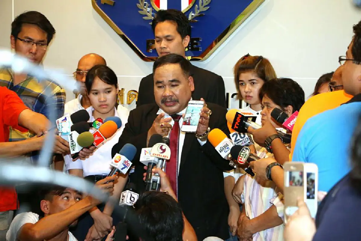 นึกว่าแถลงการณ์คสช.!!!..."ทนายสงกานต์"ประกาศอีกเพื่อความสงบเรียบร้อยและศีลธรรมอันดี(รายละเอียด)