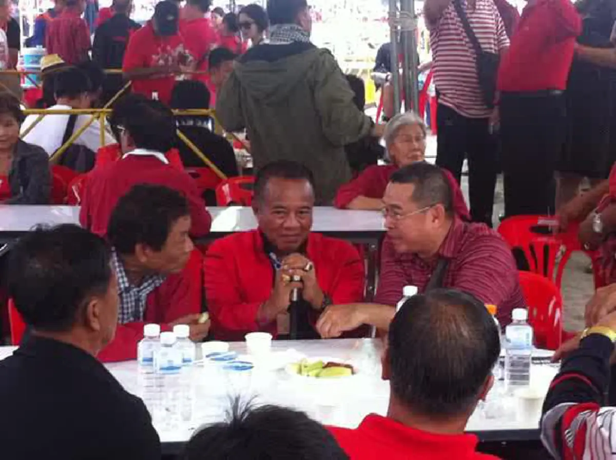 ระทึกเลย..นักร้อง(เรียน)คนดัง!!! "เรืองไกร" โร่แจ้งตร.บ้าน(พ่อ)ถูกยิง ระบุไม่รู้สาเหตุเพราะไม่เคยขัดแย้งกับใคร เว้นปมการเมือง???