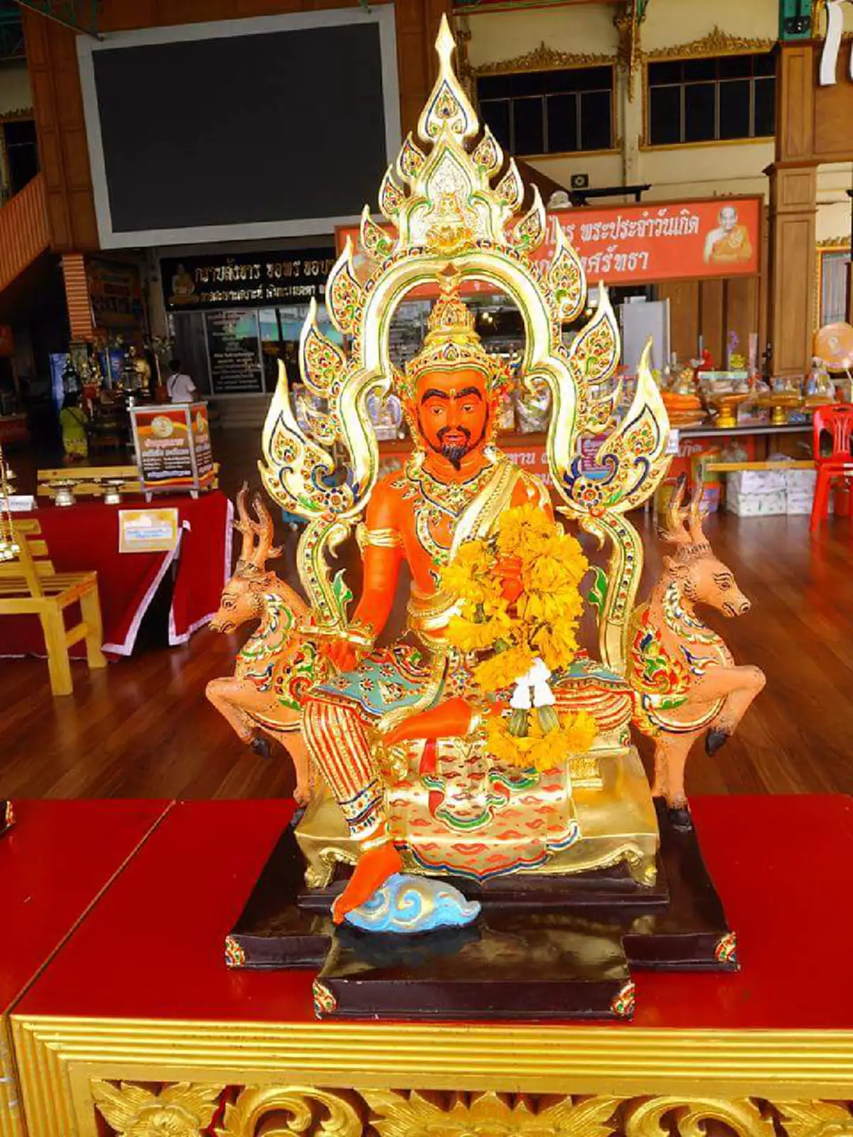 ตั้งโต๊ะไหว้ดาวพฤหัสผิดๆ เป็นอาหารให้ผีซะหมด...  ฟังกูรูเรื่องเทพ แนะละเอียดยิบ 