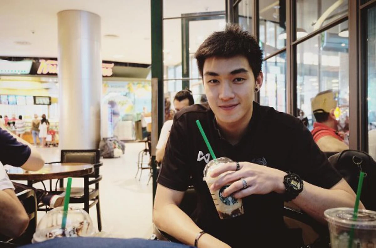 รวมภาพ "ตี๋-บุญยเกียรติ วงค์ษาแจ่ม" PTT Rayong FC ที่สาวๆกรี๊ดมากตอนนี้!!!(27ภาพ)