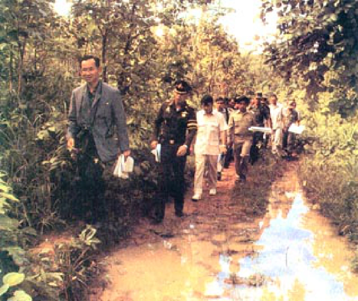 สุดปลื้มปีติ!!  หาที่เปรียบมิได้ "เมื่อรับสั่งว่า!!!   ทีหลังใครถามว่า ฉันทำอาชีพอะไร ให้ตอบไปว่า ทำราชการ " ขอพระองค์ทรงพระเจริญยิ่งยืนนาน
