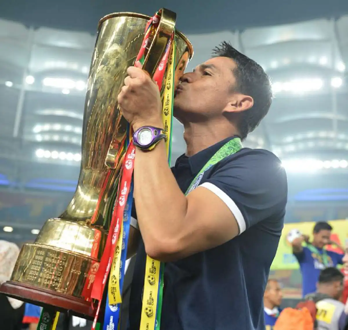 แฟนบอลว่าไง !!! "โค้ชซิโก้" เผยอีก 2 เดือนหมดสัญญาคุมช้างศึก เจ้าตัวเปรยไม่กังวลหากวิดสัญญาชี้เป็นวิถีปกติ !?!