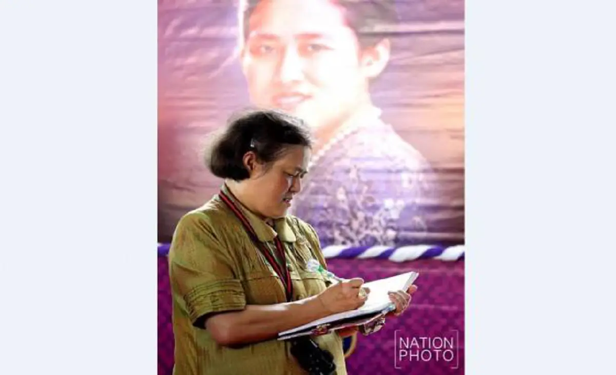 "แย้มพระสรวล...เปื้อนพระเสโท..."  เมื่อสมเด็จพระเทพฯ ทรงเสด็จพระราชดำเนินงาน "ของดีเมืองนรา" 