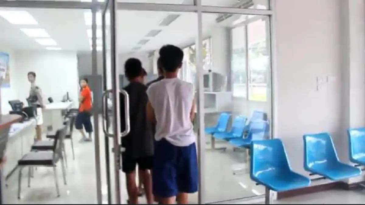 จับแล้ว!! ตร.จับ 3 โจ๋ อายุแค่ 14-15 ลวงข่มขืนเด็กหญิงออทิสติกคาม่านรูดข้ามคืน สารภาพหน้าตาเฉยคบกันเป็นแฟนก่อนร่วมหลับนอนทั้งหมด 4 คน