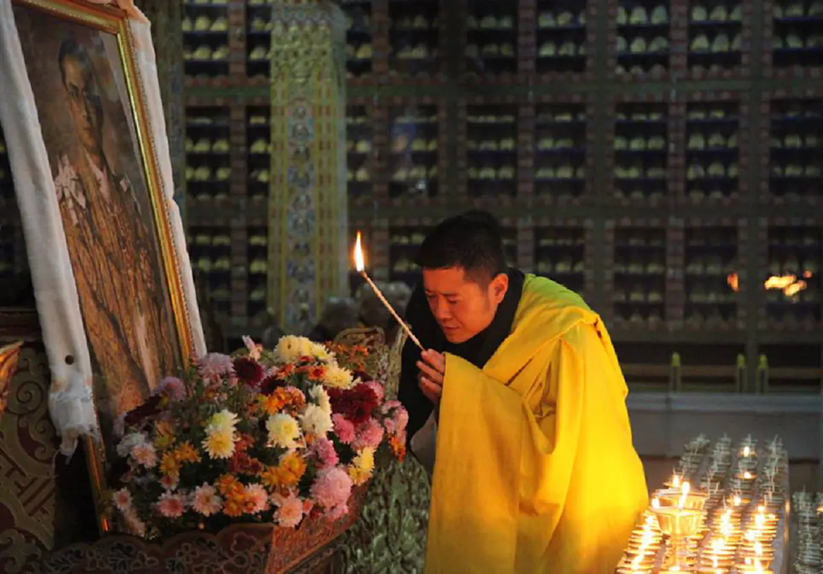 "กษัตริย์ จิกมี่" แห่งภูฏาน เสียพระทัย ในหลวง เสด็จสู่สวรรคาลัย รับสั่งไว้ทุกข์ทั่วประเทศ