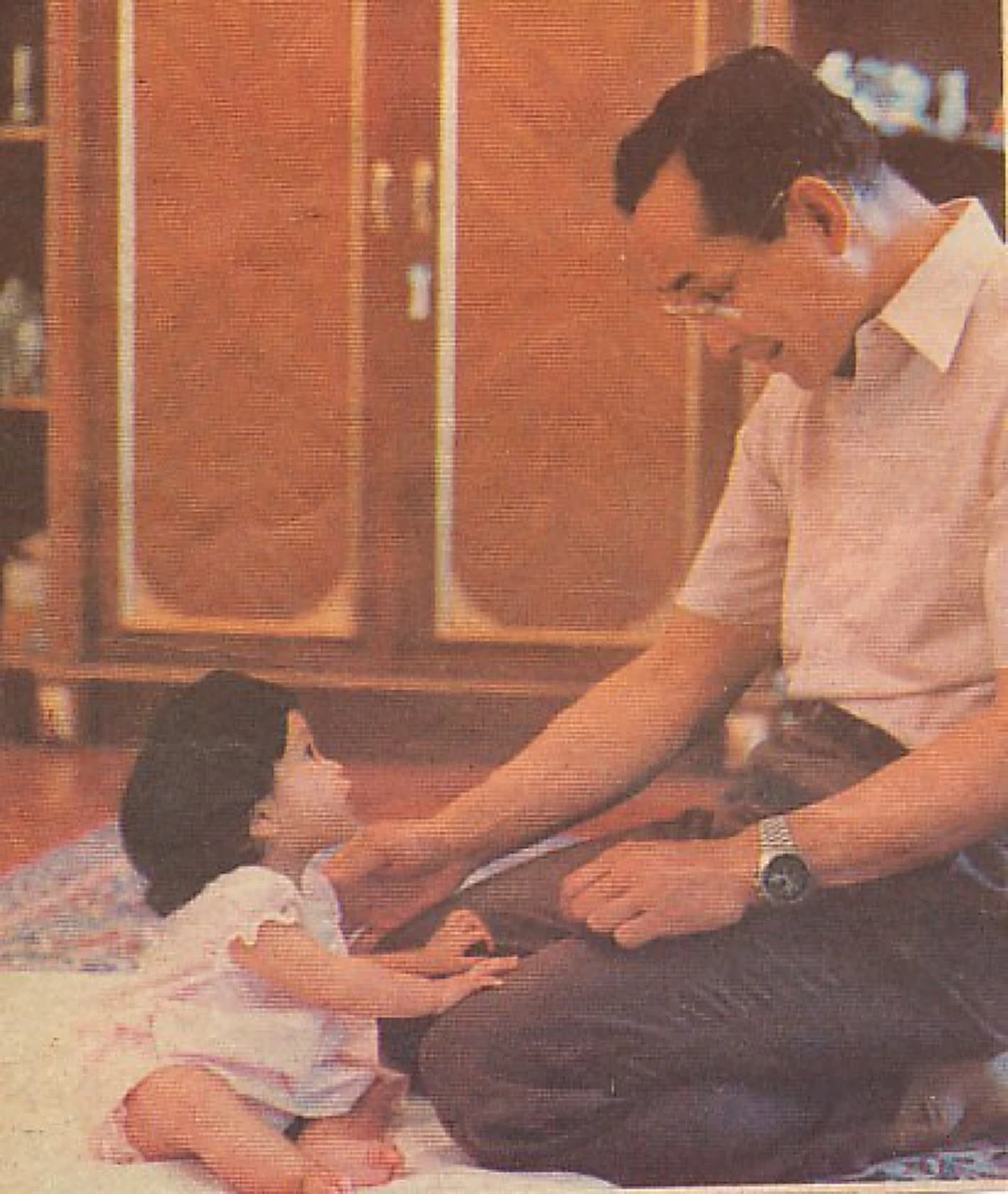 หลานตาน่ารัก เปิดภาพถ่ายชวนอมยิ้ม จากฝีพระหัตถ์ ในหลวง ร.9" ทรงถ่าย พระองค์หริภา เมื่อครั้งทรงพระเยาว์  (มีภาพ)