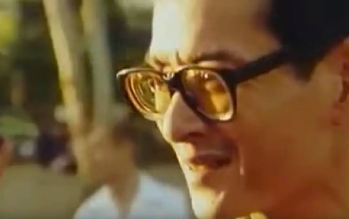  "คลิปพระสุรเสียงในหลวง" ทรงตอบคำถามนักข่าวฝรั่งเกี่ยวกับเรื่องคอมมิวนิสต์!...เป็นพระมหากรุณาธิคุณยิ่งนักที่เราได้เกิดเป็นคนไทย