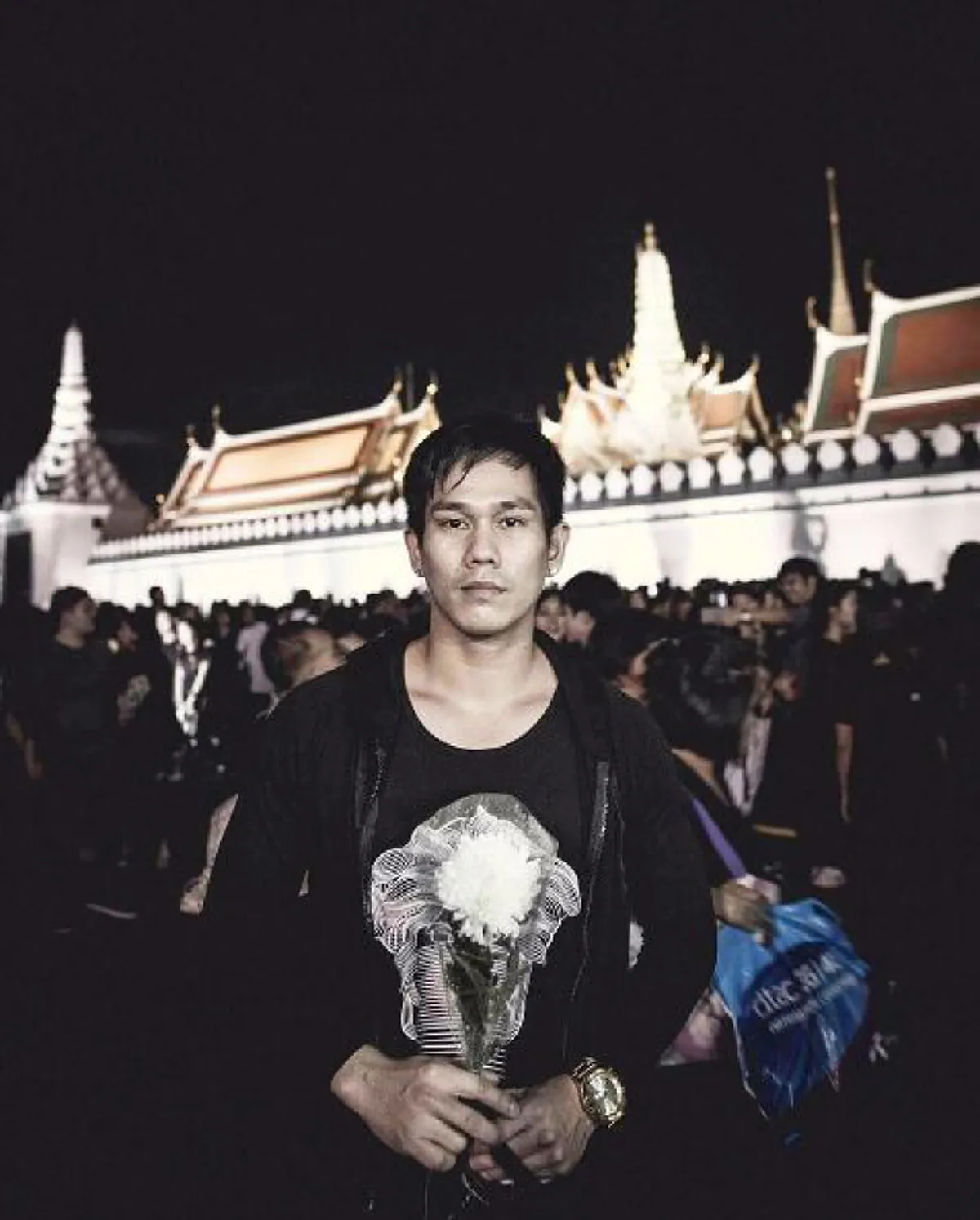 ติดตัวไปตลอดชีวิต !! ดาราแห่โชว์รอยสักสุดงดงาม แสดงความอาลัยในหลวงรัชกาลที่ 9 มีใครบ้างมาดูกัน !! (ภาพ)