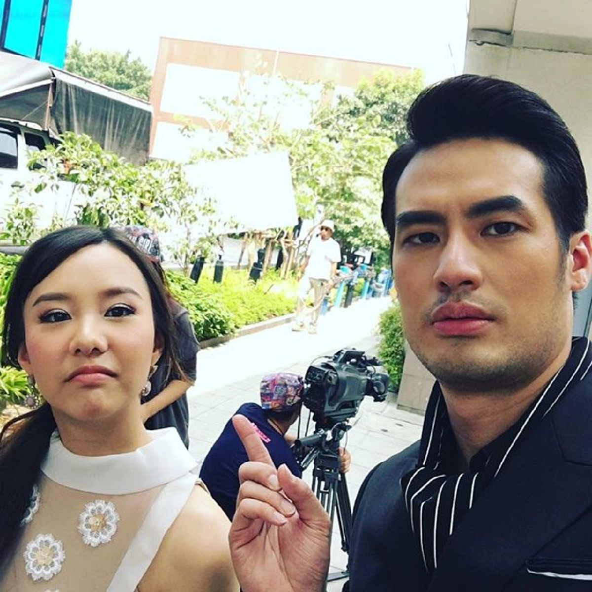 อเล็กซ์ว่าไง!?!?!? คนเม้าท์สนั่น "เต้ย" มีรักใหม่พระเอกดัง  ก่อนจะบานปลาย "บอย ปกรณ์" ชิ่งออกตัวเอี๊ยดเธอไม่ใช่สเปก!!