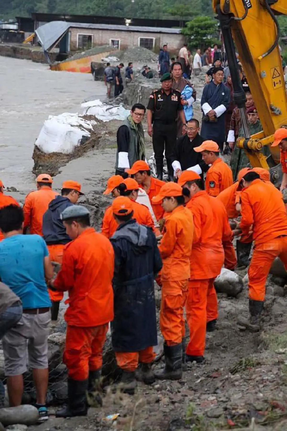 หัวใจกษัตริย์จิกมี ผู้แสดงความรักต่อในหลวง ร.9 ด้วยการทรงงานหนักเพื่อพสกนิกร เห็นภาพกษัตริย์จิกมี เหมือนรำลึกวันวาน ครั้งยังมีพ่อหลวง ร.9