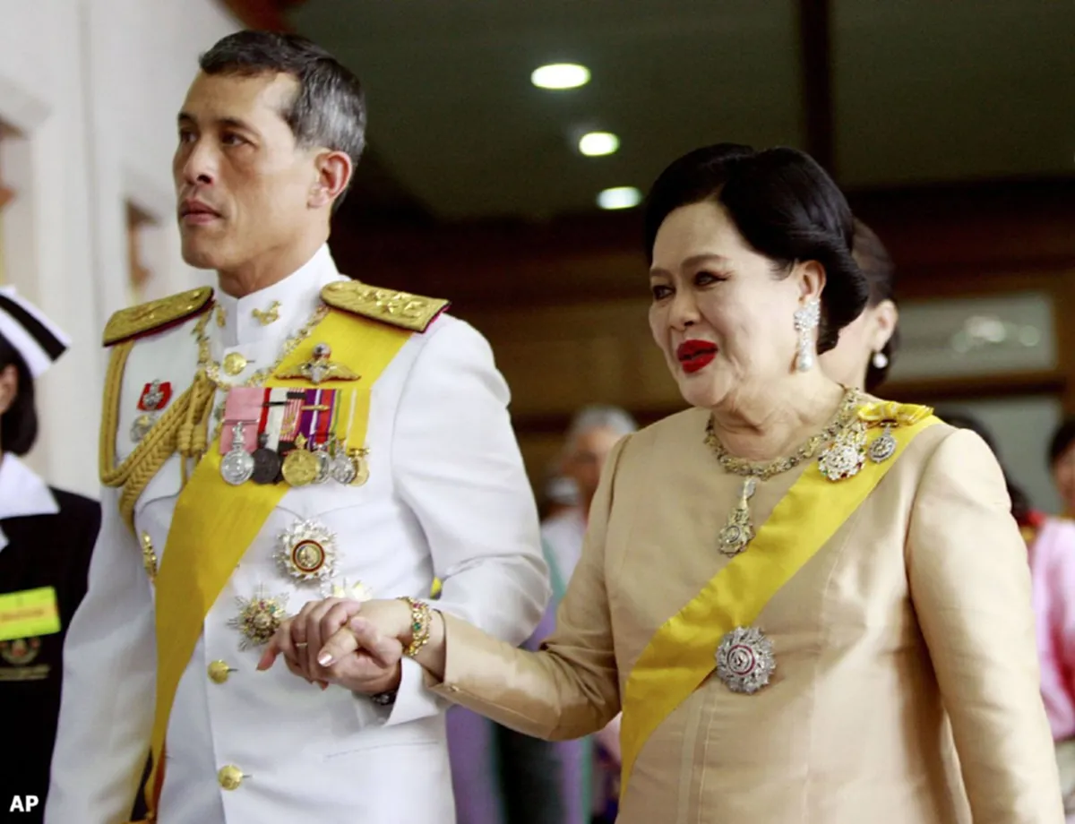 ทรงพระเจริญ !!! พสกนิกรไทยใจเป็นหนึ่งขอ ในหลวงรัชกาลที่10 สมเด็จพระราชินี มีพระพลานามัยแข็งแรง 