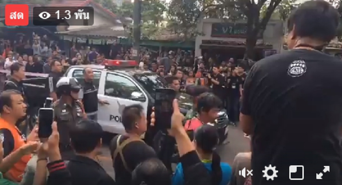 หวิดรุมประชาทัณฑ์!!!  "ไอ้ตั้ม" มือแทงโหดบัณฑิตมศว. หลังตำรวจทำแผนประกอบรับสารภาพ ท่ามกลางเสียงสาปแช่งของปชช.