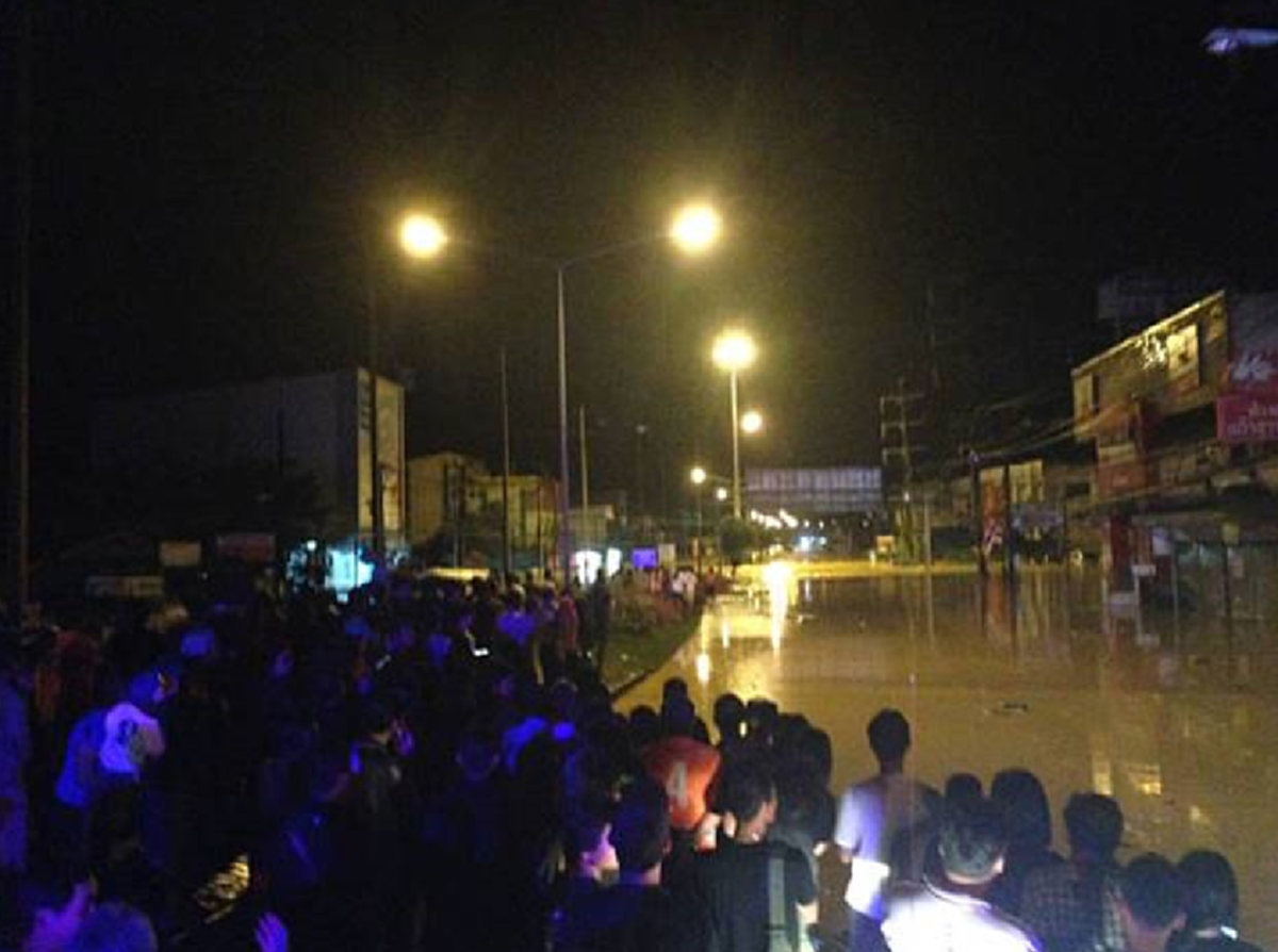 เขาคือสุดยอดตร.ไทย!!นายดาบเมืองกระบี่ทุ่มชีวิตช่วยเด็กจมน้ำปลอดภัยตัวเองพลาดโดนกระแสน้ำไหลบ่าพาร่างไปไกลอาสาต้องตามหานานหลายชั่วโมง