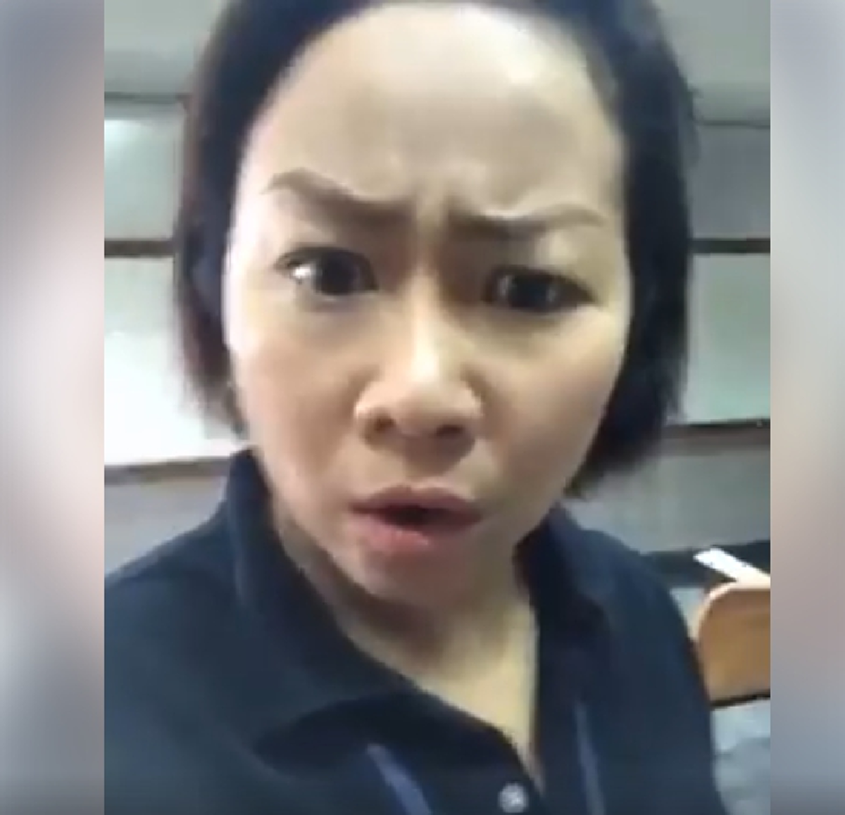 ใส่ใจอ่อ...ได้หมดถ้าสดชื่น!!! อย่างฮา "อาจารย์ประจำชั้น" ไลฟ์เฟซบุ๊กตาม "นักเรียน" เข้าห้องสาย งานนี้บอกเลยเห็นแล้วถึงกับช็อกได้!!! (ชมคลิป)