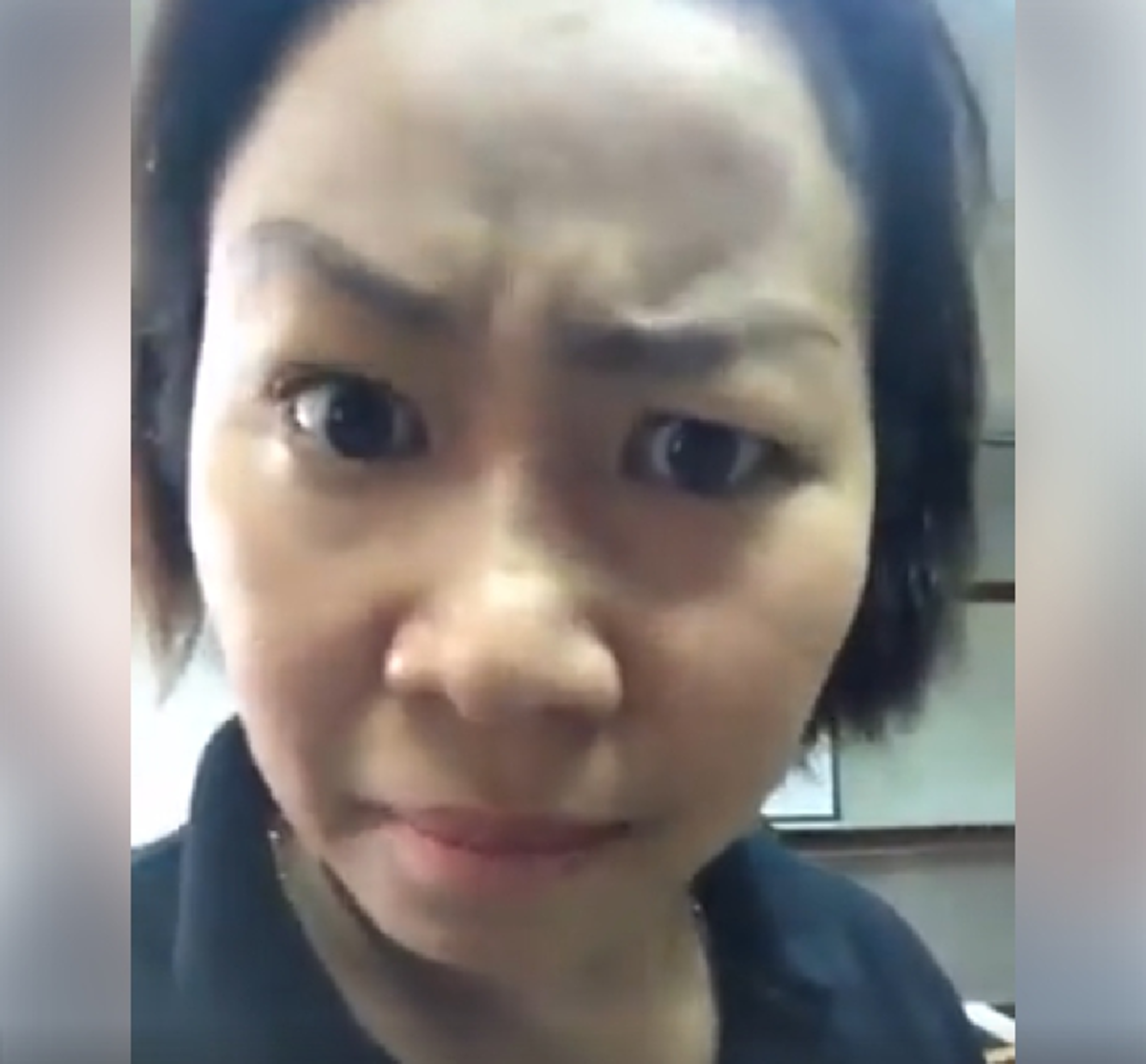 ใส่ใจอ่อ...ได้หมดถ้าสดชื่น!!! อย่างฮา "อาจารย์ประจำชั้น" ไลฟ์เฟซบุ๊กตาม "นักเรียน" เข้าห้องสาย งานนี้บอกเลยเห็นแล้วถึงกับช็อกได้!!! (ชมคลิป)