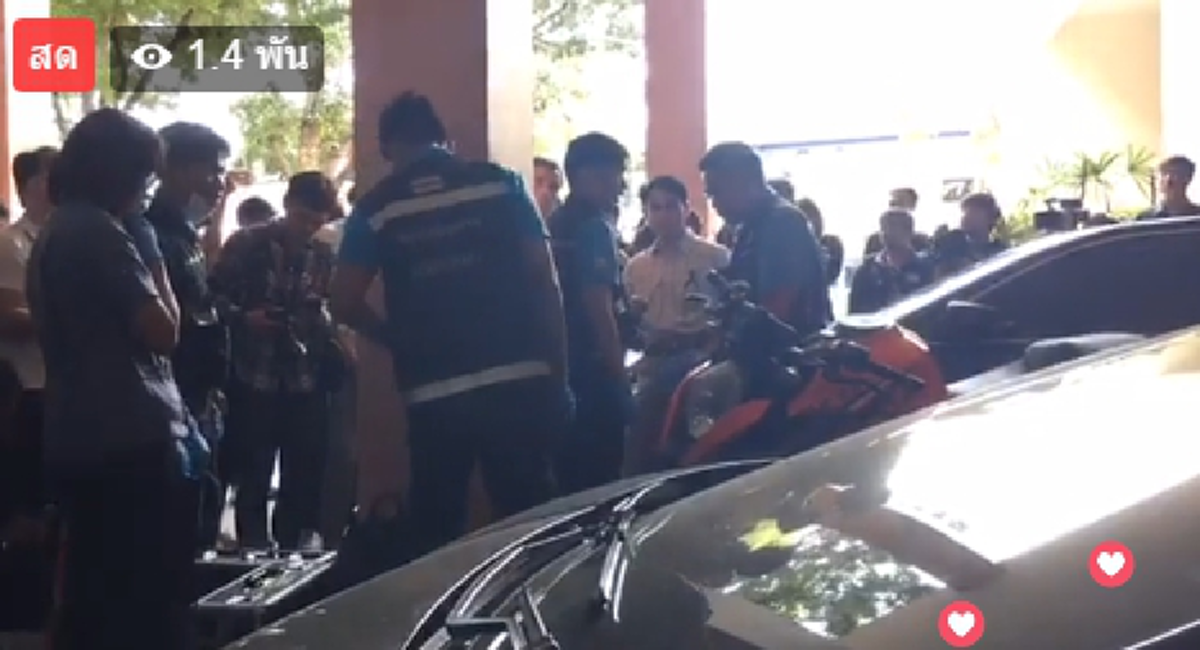 ด่วนที่สุด!!! "เบนซ์ เรซซิ่ง" เข้ารายงานตัวพบตำรวจ ปส. เพื่อชี้แจงทรัพย์สิน หลังถูกซัดทอดพัวพันการฟอกเงินเครือข่ายค้ายา ไซซะนะ (มีภาพ)