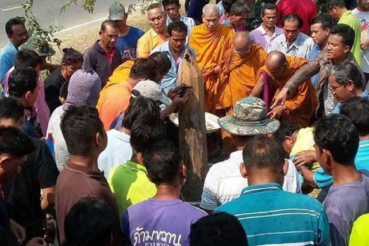 หลอนทั้งหมู่บ้าน!!! อยู่ดี ๆ ทยอยตายไร้สาเหตุ เชื่อถูกผีปอบ-ผีเร่ร่อนจองเวร