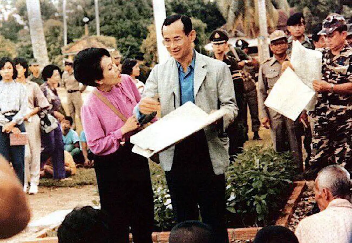 ท่านอยู่อย่างนี้นะเหรอ!? คำอุทานของอดีตนายกฯ ภายหลังมีโอกาสเข้าเฝ้าฯ "ในหลวง ร.๙" ที่วังสวนจิตรฯ