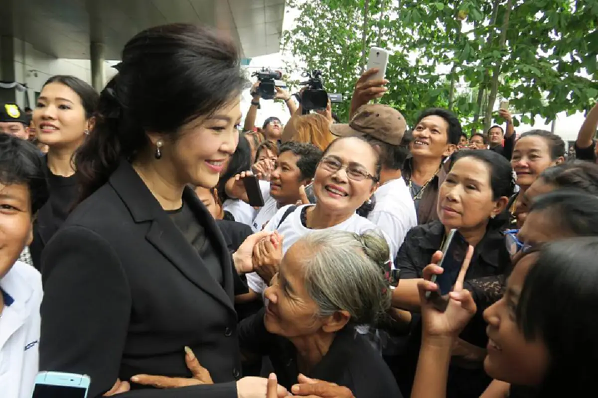 ดราม่ามาเต็ม !!! "ยิ่งลักษณ์" โพสต์  ช่วงนี้เป็นช่วงหนักหนาของชีวิตเธอ... และรู้สึกตื้นตันใจจนพูดอะไรไม่ออก 