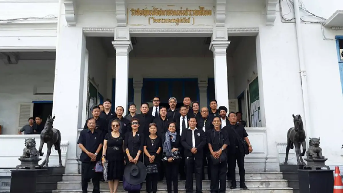 ใจเย็นก่อน!! ประยุทธ์ย้ำชัด ถวายพระนาม มหาราช รัฐทำอยู่แล้ว แต่ยังไม่ใช่เวลา