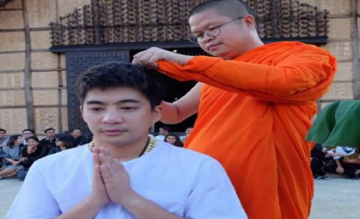 ไม่มีคำว่าสาย!!! "น็อต อัครณัฐ" ก้มกราบเท้าพ่อแม่ เข้าสู่ "ร่มกาสาวพัสตร์" ขออโหสิกรรมเริ่มต้นใหม่สู่ทางธรรม (ภาพชุด)