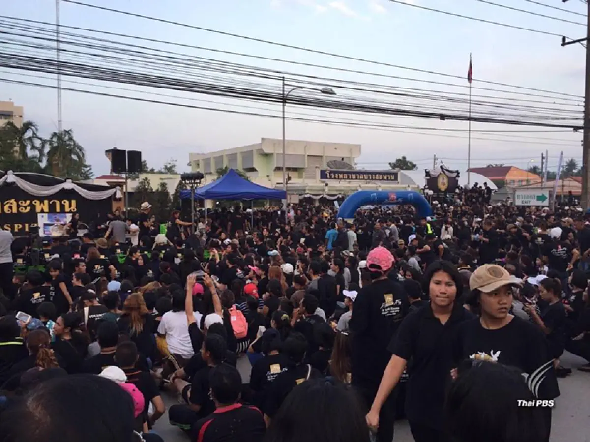 ชัยชนะของลูกผู้ชาย!!! "ตูน บอดี้สแลม" เข้าเส้นชัยถึง "โรงพยาบาลบางสะพาน" พร้อมเงินบริจาค 63 ล้านบาท ท่ามกลางแฟนคลับนับพัน!!! (ชมคลิป)