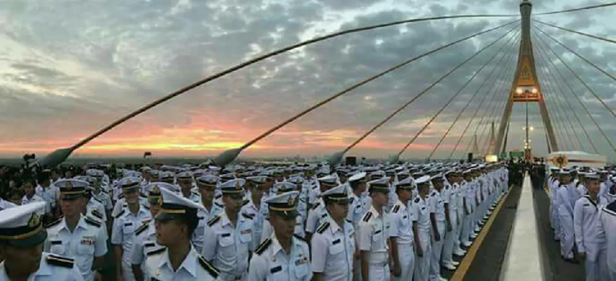 ย้อนชมภาพสุดอลังการ กองทัพเรือ จัดกำลังพล และวงดุริยางค์ราชนาวี ร่วมกิจกรรม "สำนึกในพระมหากรุณาธิคุณ 5 ธันวาคม 2559" (ภาพ+รายละเอียด)