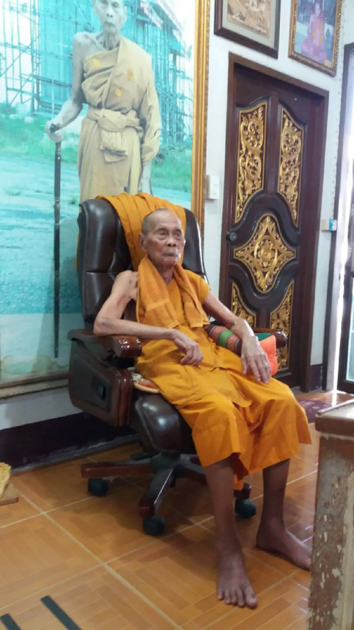 ยกมือท่วมหัว!! สุดยอดพระเกจินักพัฒนา หลวงพ่อเพี้ยน วัดเกริ่นกฐิน แห่งอ.บ้านหมี่ เจ้าตำรับเครื่องรางของขลัง อันลือเลื่อง กราบสาธุๆ