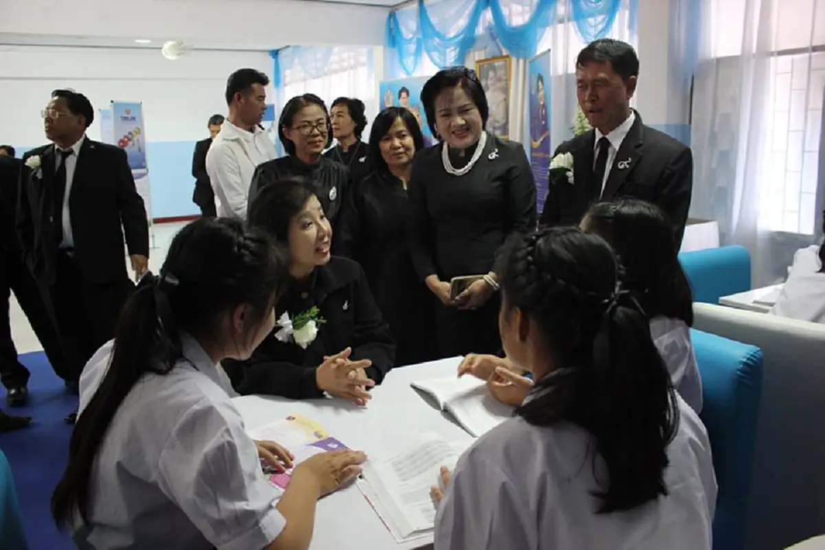นครพนม ส่งมอบห้องสมุดอาเซียนเฉลิมพระเกียรติสมเด็จพระนางเจ้าสิริกิติ์ฯ