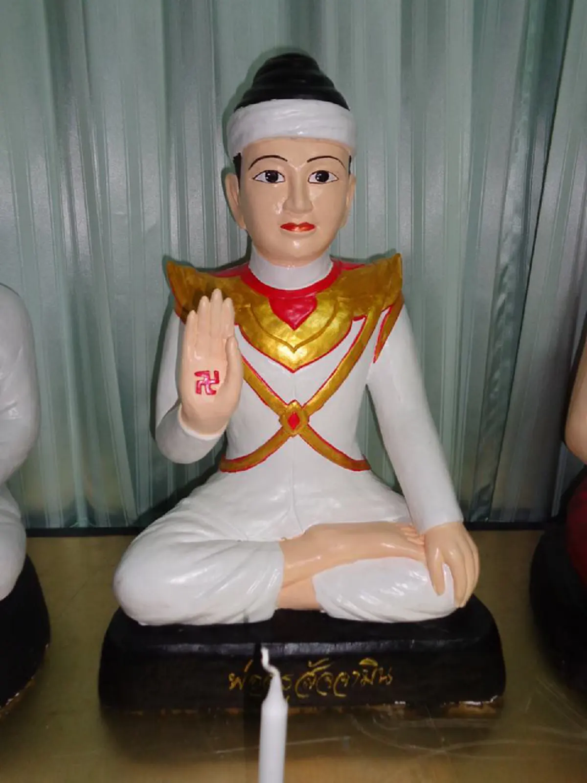 "สวัสดิกะ" เครื่องหมายชัยชนะแห่ง "พระโพธิญาณ" จากอุระพระอมิตตภะพุทธถึงฝ่าพระหัตถ์เจ้าสัจจะยามิน