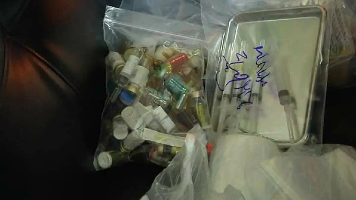 ไม่กลัวกันเลยใช่มั้ย!!!ตร.กองปราบปรามร่วมกับสำนักงานสาธารณะสุขจังหวัดขอนแก่น บุกทลายคลินิคเสริมความงามเถื่อนกลางเมือง!!ลูกค้าวัยรุ่นตรึม