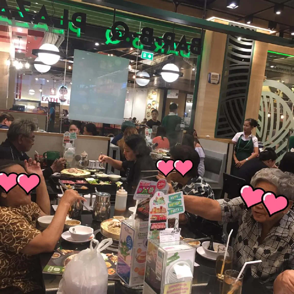 คนโสดอ่านด่วน!!! สาวโพสต์เล่าเรื่อง "3 คุณยาย" มานั่งร้านอาหารวันปีใหม่ พอเข้าไปคุยกลับได้ข้อคิดที่คนโสดต้องแชร์ต่อรัวๆ!!! 