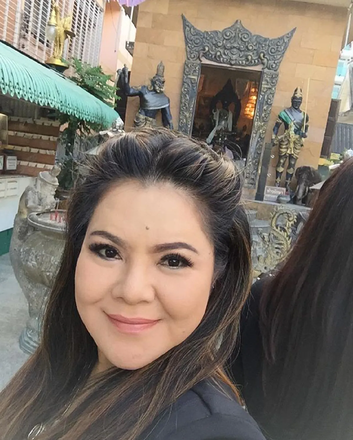 ส่องด่วน ๆๆ !!!" ฮาย อาภาพร" ใบ้หวย โพสต์ภาพน้ำมนต์ ให้ชาวเน็ตตีเลขเด็ด !?!