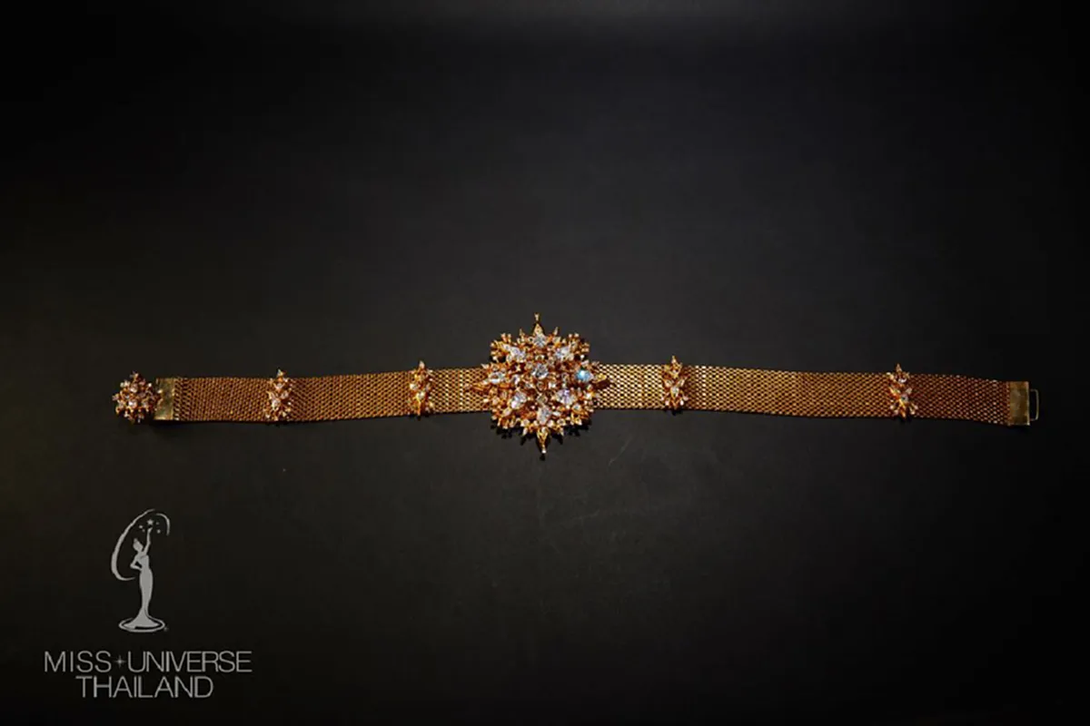 "Jewel Of Thailand" สุดอลังการ การออกแบบชุดประจำชาติ "น้ำตาล ชลิตา" ที่สุดของความประณีต ผสมผสานเทคโนโลยีล้ำสมัย !!!