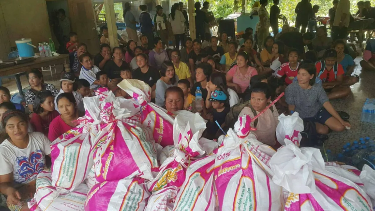 สาธุๆๆๆ!!!  "หลวงปู่พุทธะอิสระ" ตั้งใจคงสานภารกิจเต๊นท์หมายเลข ๙ สนามหลวงเพื่อถวายพระราชกุศลต่อไป แม้ครบ ๑๐๐ วันสวรรคตองค์พ่อหลวง