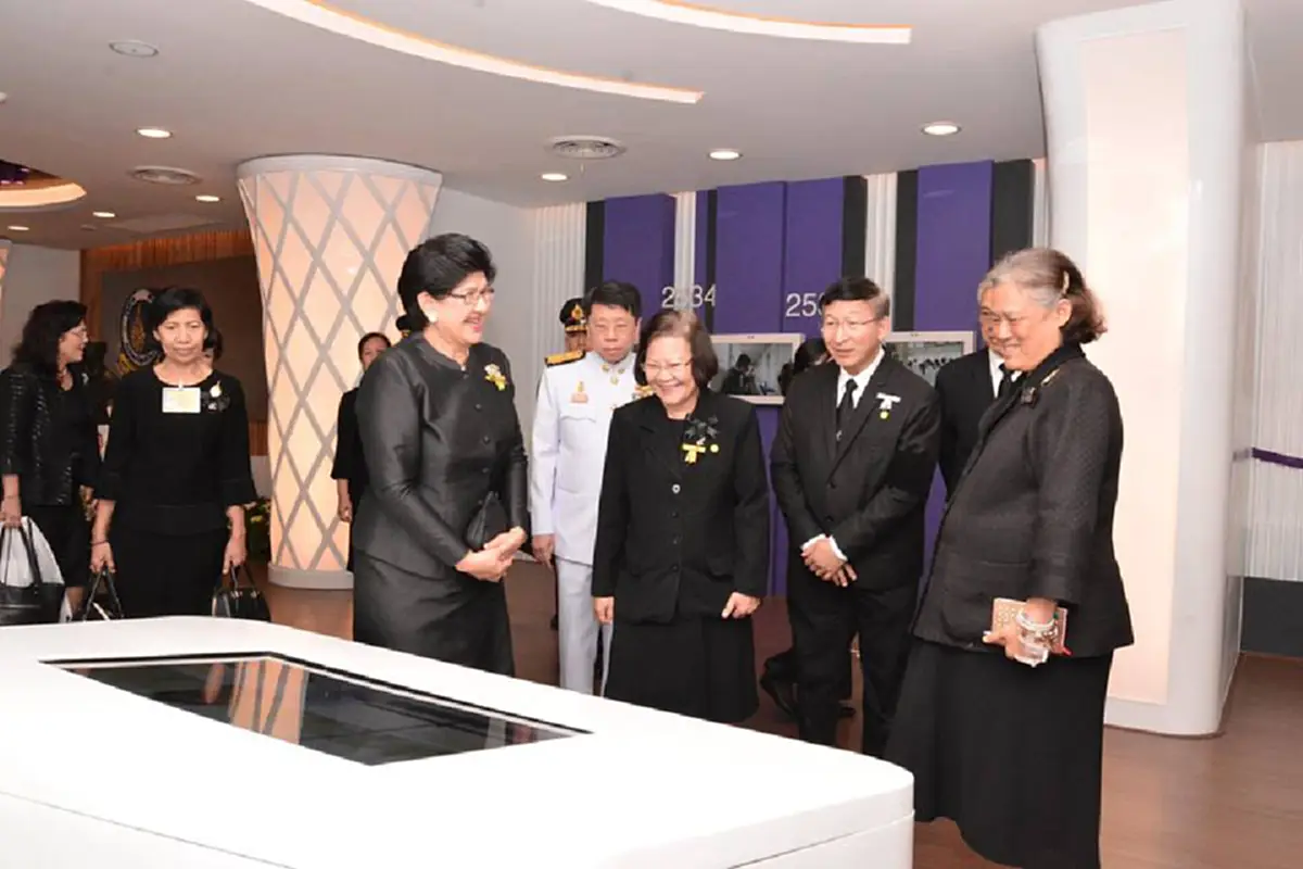 น้ำตาไหล..."สมเด็จพระเทพฯ" เสด็จทรงงาน แต่เมื่อมองภาพ "พระหัตถ์ซ้าย" ของพระองค์ ทำให้รู้ว่าพระองค์ทรงรักประชาชนมากแค่ไหน...#ทรงพระเจริญ