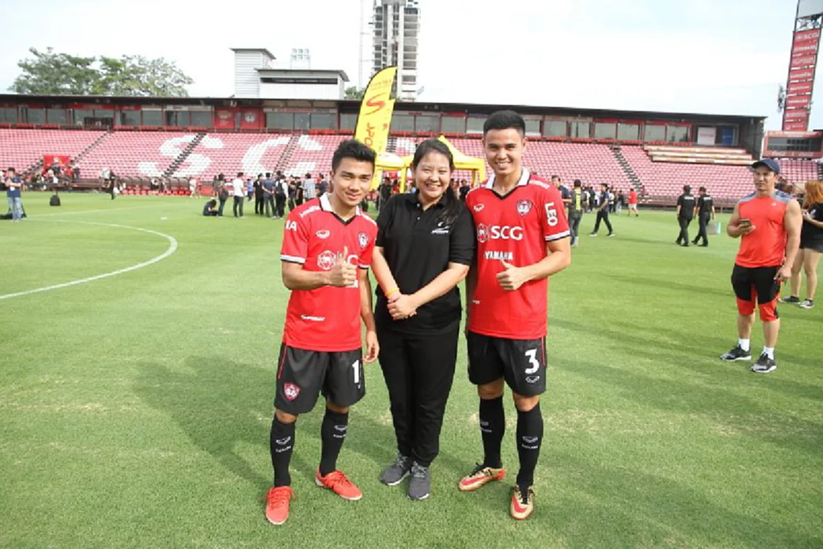 ลือลั่น..สนั่นวงการ! จากความไม่ชัดเจนในสัญญาใหม่ "ทีมชาติไทย "  ทำให้ "ซิโก้" เตรียมผันตัวนั่งผู้บริหารสโมสร"ไทยลีก" (รายละเอียด)