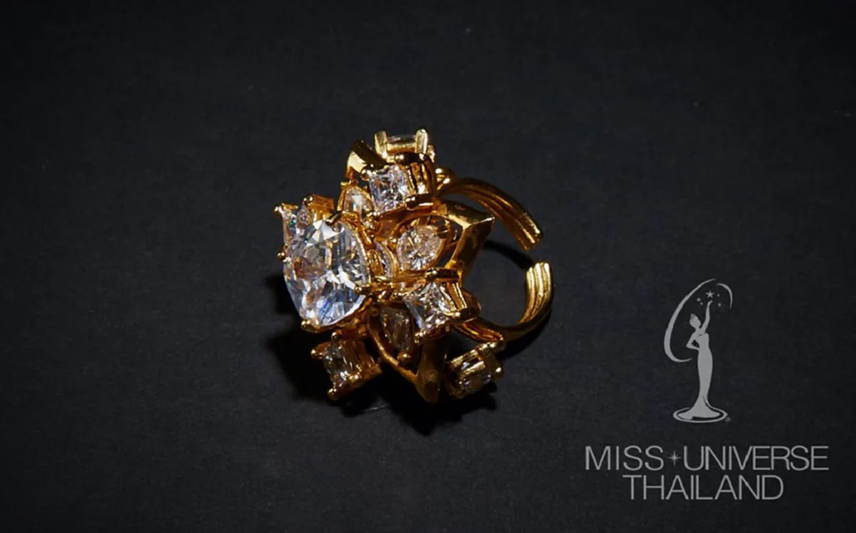 "Jewel Of Thailand" สุดอลังการ การออกแบบชุดประจำชาติ "น้ำตาล ชลิตา" ที่สุดของความประณีต ผสมผสานเทคโนโลยีล้ำสมัย !!!