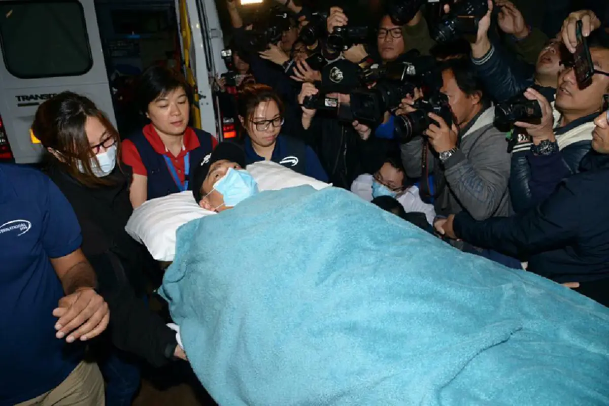 เปิดโพสต์แรก "หลิว เต๋อหัว" !! หลังซุปตาร์เกิดอุบัติเหตุตกม้าในเมืองไทย โดนย่ำซ้ำกระดูกเชิงกรานหัก อาการล่าสุดเป็นอย่างไร!!